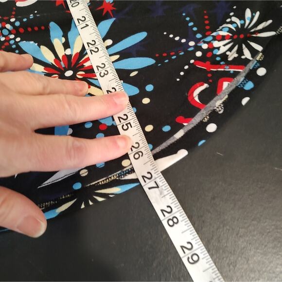 LuLaRoe Randy 4th of July Top Medium - Picture 7 of 7